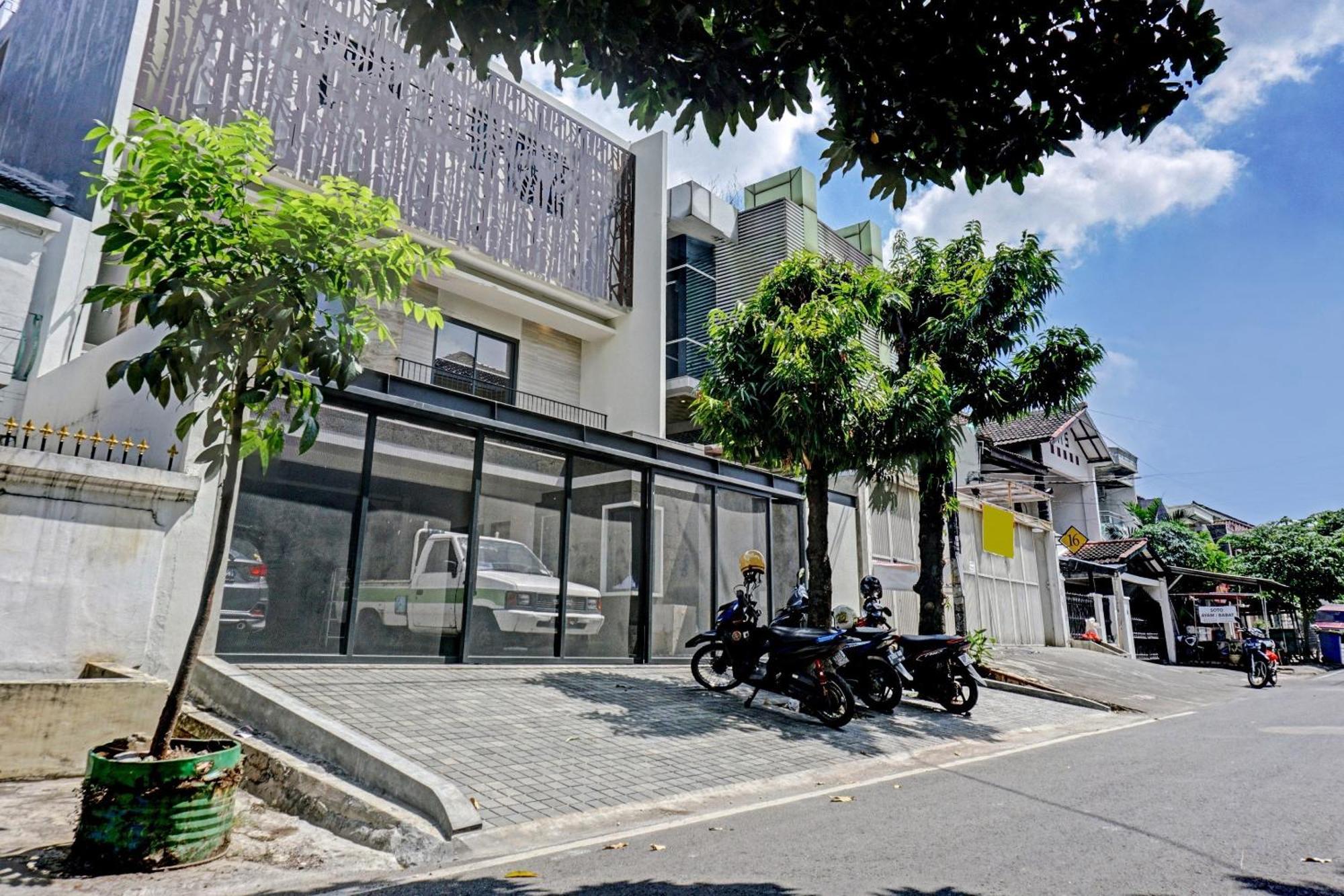 OYO 90635 Tango Juliet Residence Jakarta Exterior foto