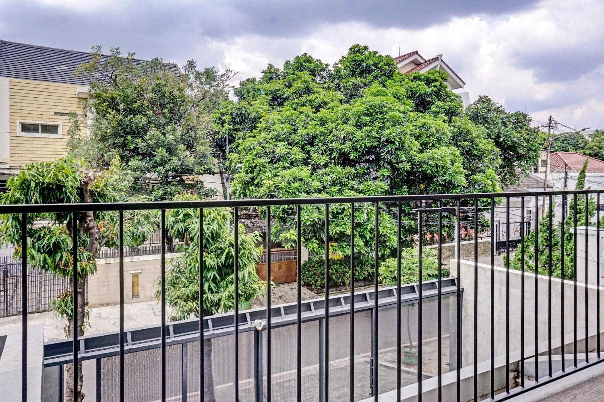 OYO 90635 Tango Juliet Residence Jakarta Exterior foto